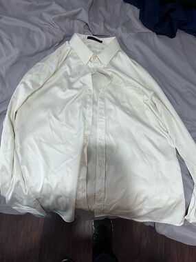 Men's Ivory Long-Sleeve Dress Shirt with Classic Collar